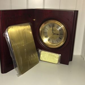 NWT Engravable Mahogany book clock